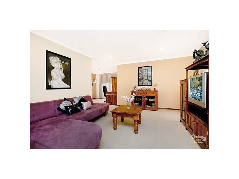 9 Lithgow Court, Redwood Park SA 5097