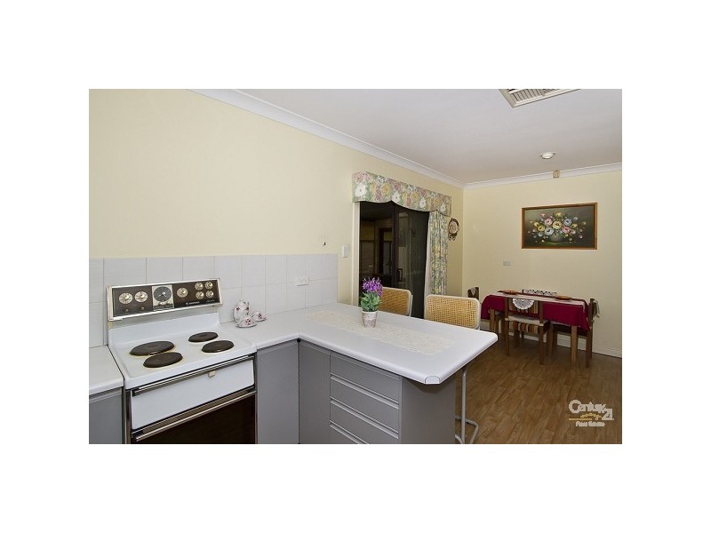 39 Londonderry Ave, Salisbury Downs SA 5108