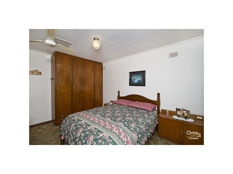 39 Londonderry Ave, Salisbury Downs SA 5108