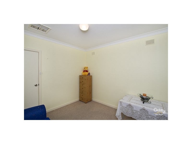 39 Londonderry Ave, Salisbury Downs SA 5108