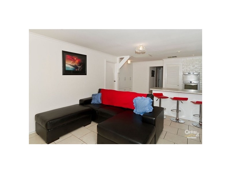 23 Sturt Rd, Valley View SA 5093