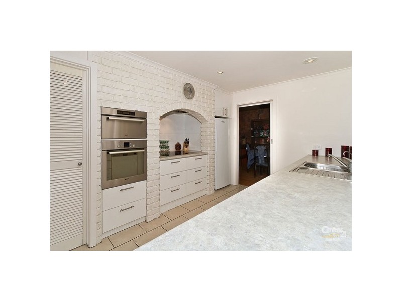 23 Sturt Rd, Valley View SA 5093