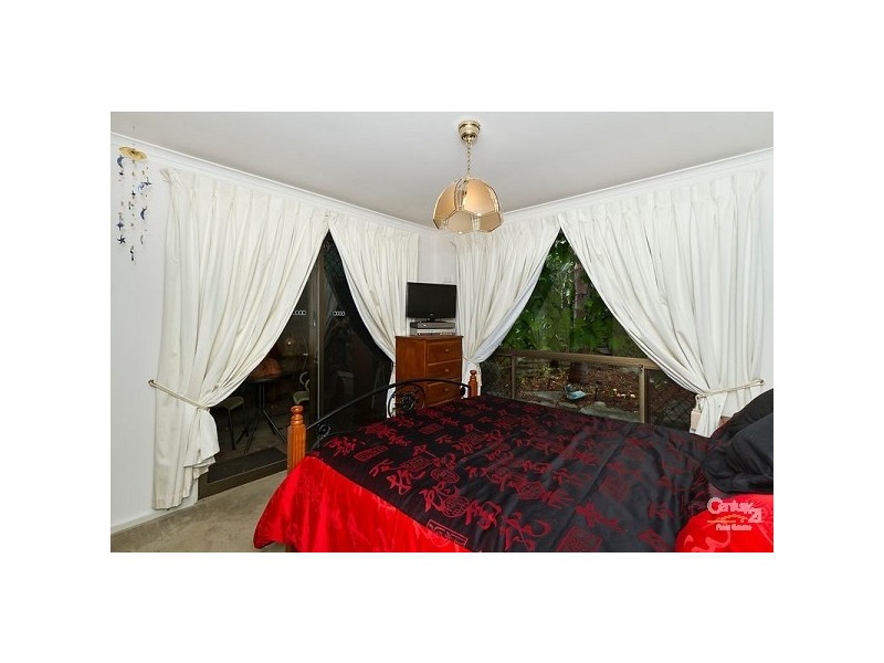 23 Sturt Rd, Valley View SA 5093