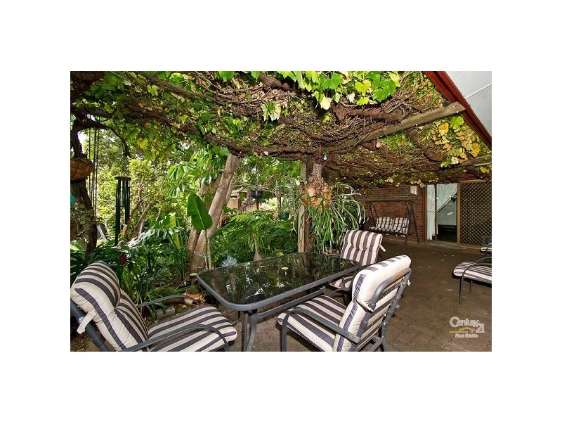 23 Sturt Rd, Valley View SA 5093