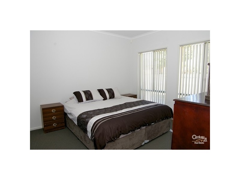 17b Maidos Grove, Valley View SA 5093