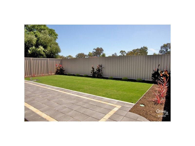 17b Maidos Grove, Valley View SA 5093