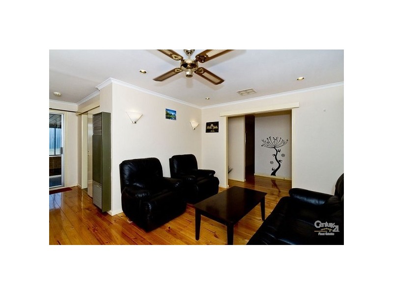 4 Barton Court, St Agnes SA 5097