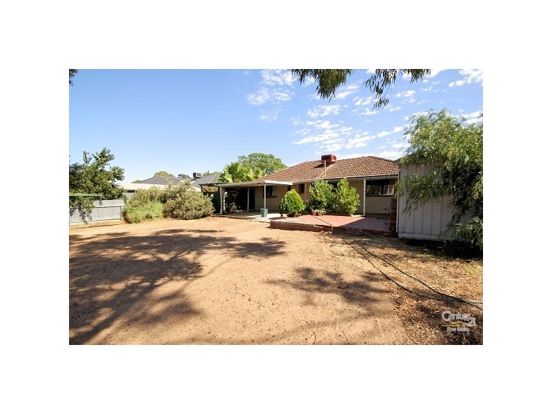 15 Armbuster St, Hope Valley SA 5090