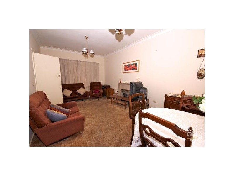 8 Crisp Road, Elizabeth Downs SA 5113