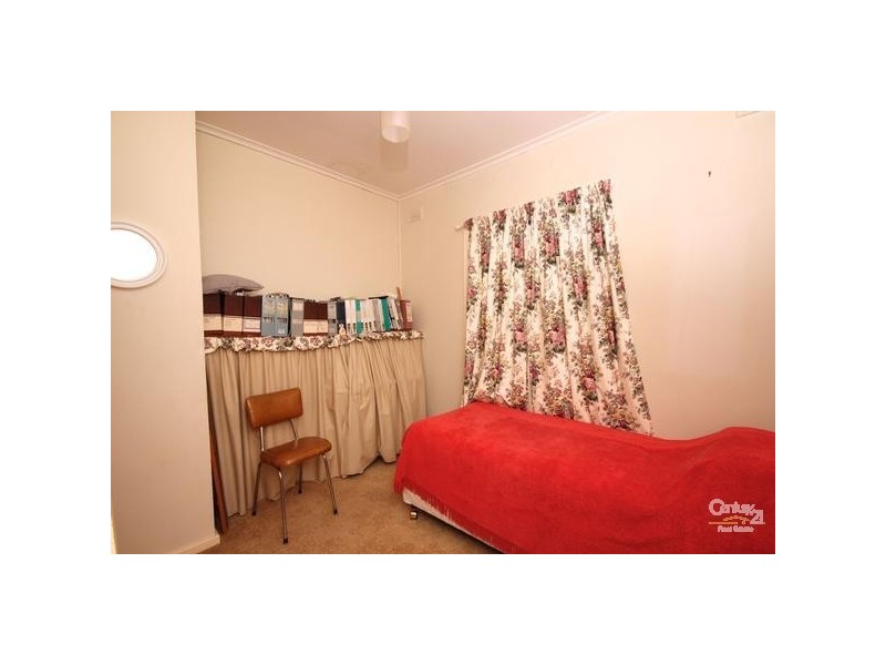 8 Crisp Road, Elizabeth Downs SA 5113