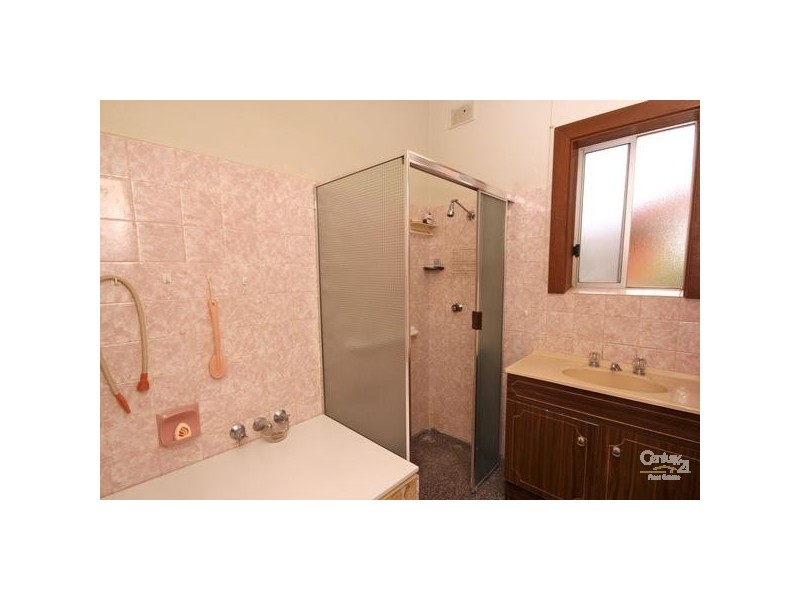 8 Crisp Road, Elizabeth Downs SA 5113