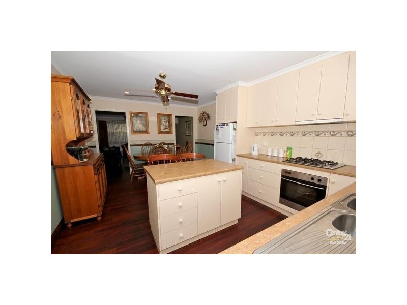 13 Pangari Drive, Fairview Park SA 5126