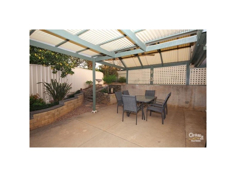 13 Pangari Drive, Fairview Park SA 5126