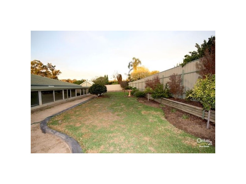 13 Pangari Drive, Fairview Park SA 5126