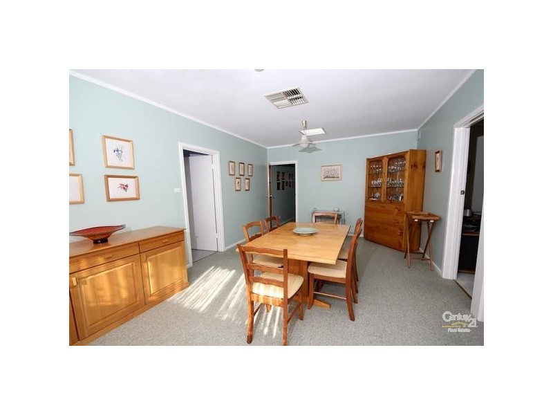 10 Folkstone Street, Para Hills SA 5096