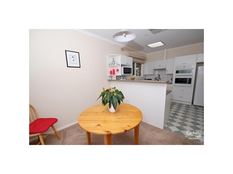 10 Folkstone Street, Para Hills SA 5096