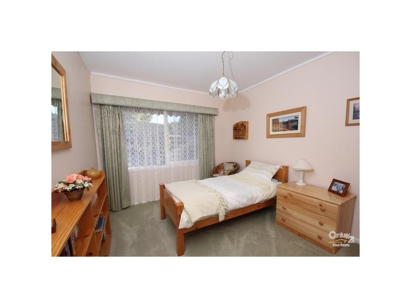 10 Folkstone Street, Para Hills SA 5096