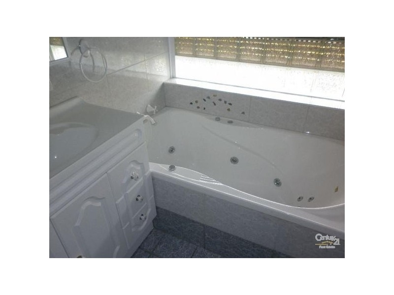 18 Cedric Avenue, Redwood Park SA 5097