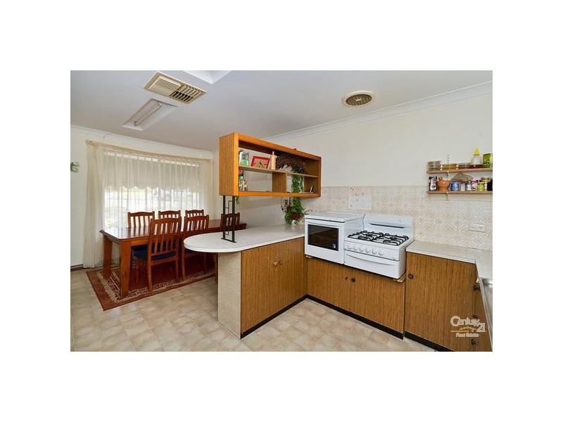 7 Philip Crescent, Valley View SA 5093