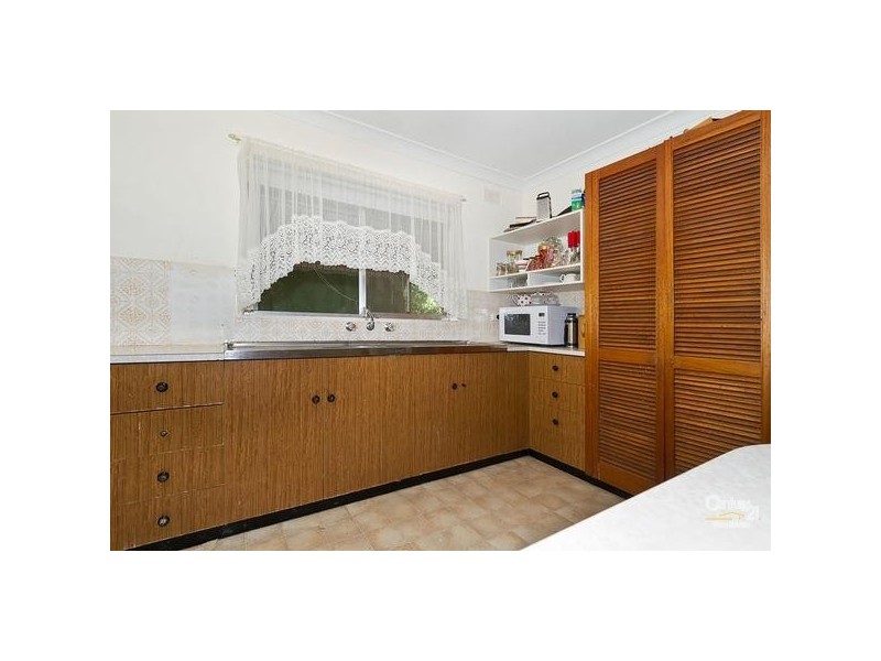 7 Philip Crescent, Valley View SA 5093