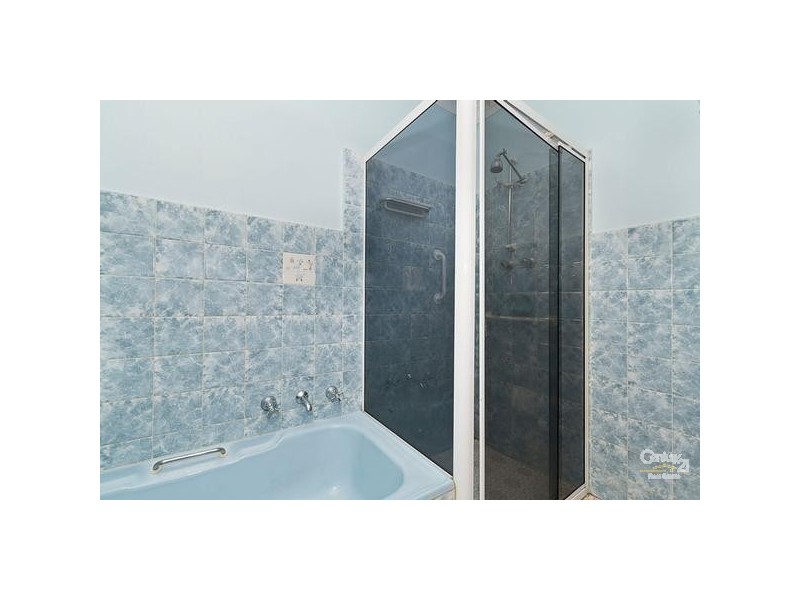 7 Philip Crescent, Valley View SA 5093