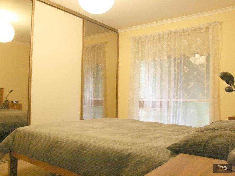 15 McPharlin Ave, Redwood Park SA 5097