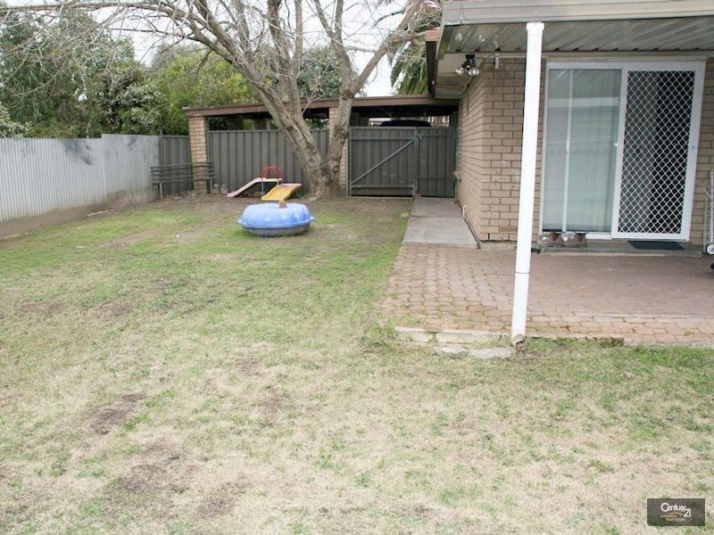 15 McPharlin Ave, Redwood Park SA 5097