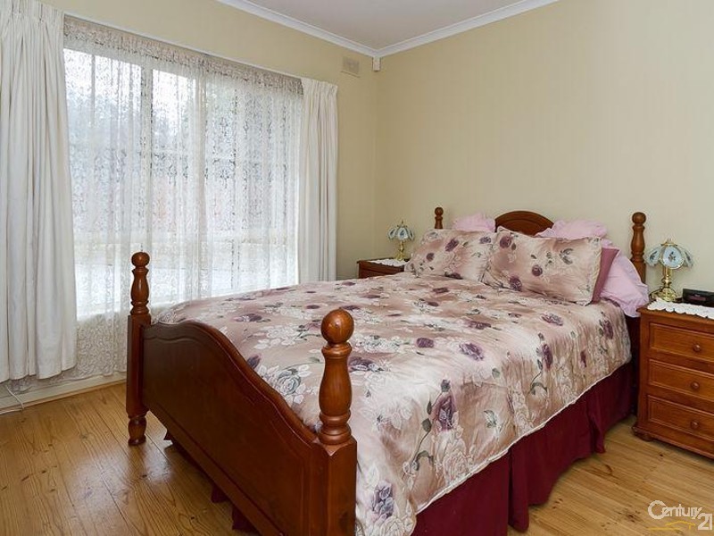 4 Clayton Crescent, Para Hills SA 5096