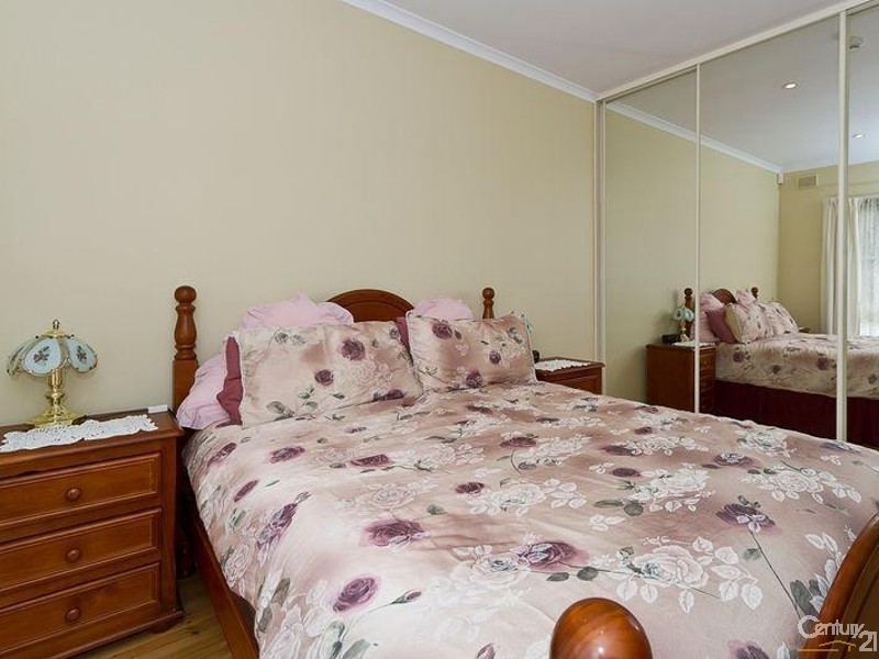 4 Clayton Crescent, Para Hills SA 5096