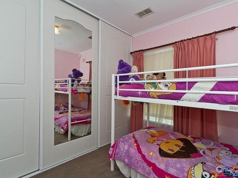 4 Clayton Crescent, Para Hills SA 5096