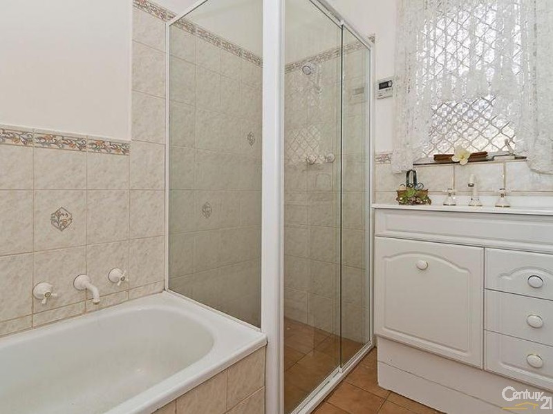 4 Clayton Crescent, Para Hills SA 5096