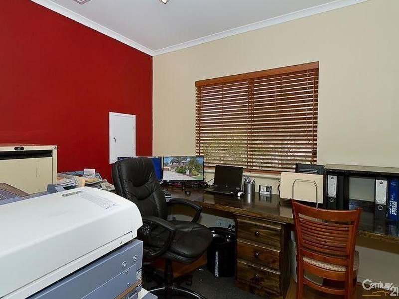 4 Clayton Crescent, Para Hills SA 5096