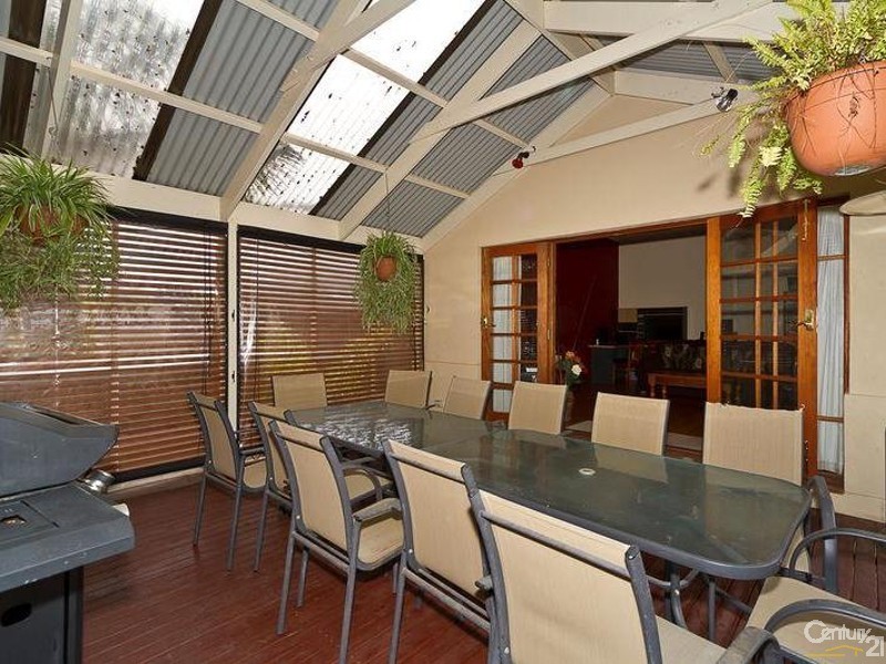 4 Clayton Crescent, Para Hills SA 5096