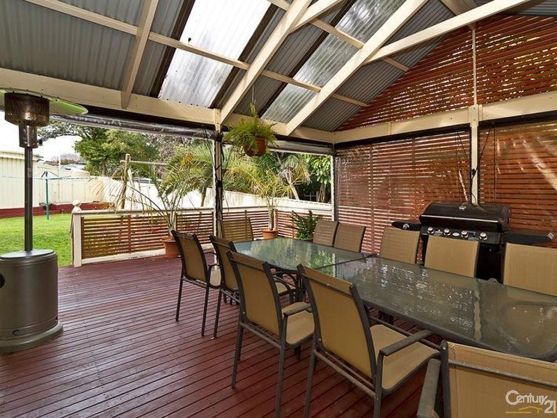 4 Clayton Crescent, Para Hills SA 5096