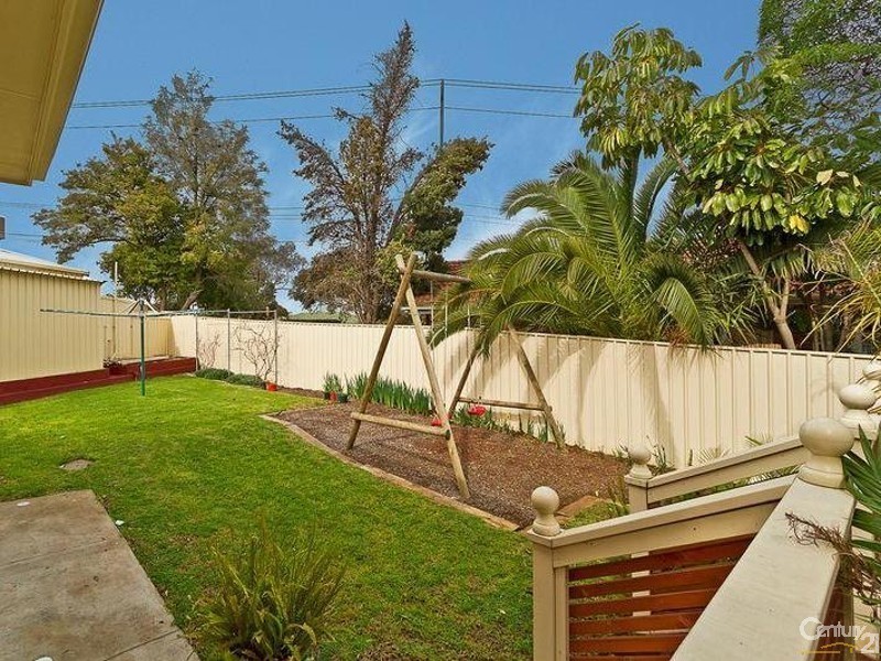 4 Clayton Crescent, Para Hills SA 5096