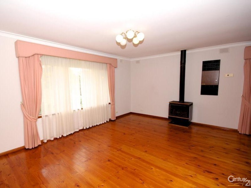 1 Tulip Steet, Ridgehaven SA 5097