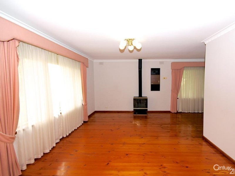 1 Tulip Steet, Ridgehaven SA 5097