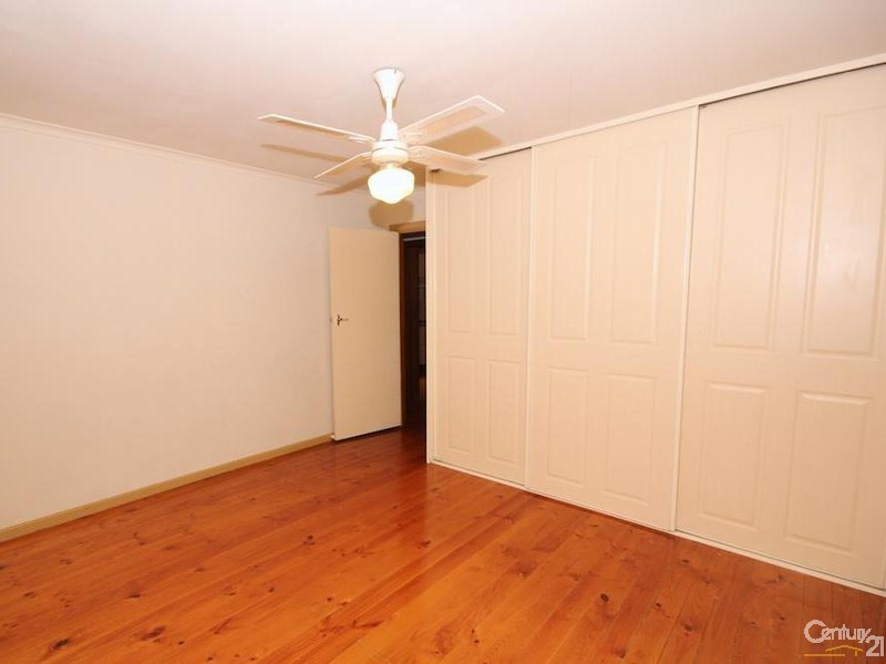 1 Tulip Steet, Ridgehaven SA 5097