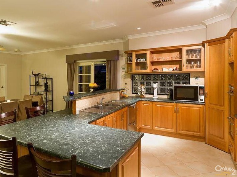 6 Olde Coach Road, Greenwith SA 5125