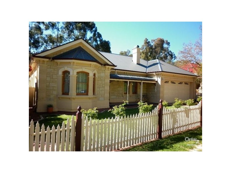 4 William St, Houghton SA 5131