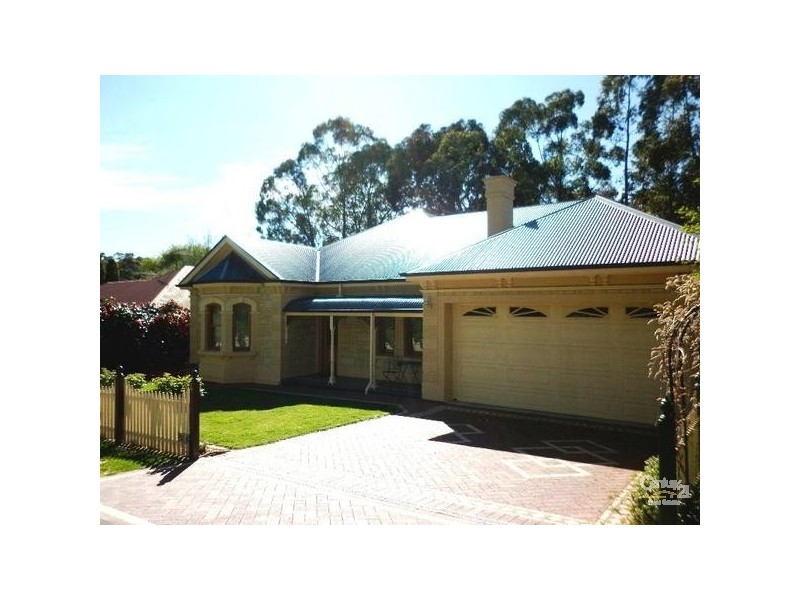 4 William St, Houghton SA 5131