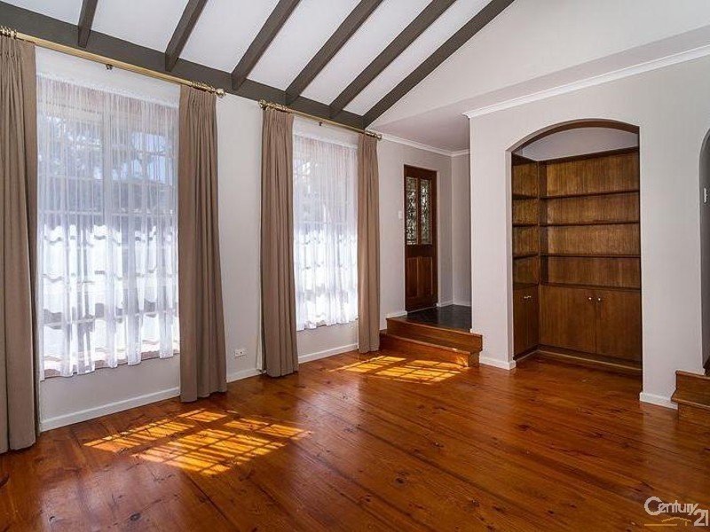 6 Lutyens Avenue, St Agnes SA 5097