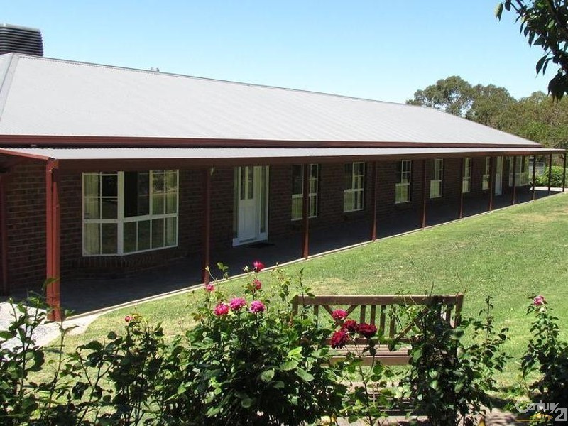 15 Range Road South, Houghton SA 5131