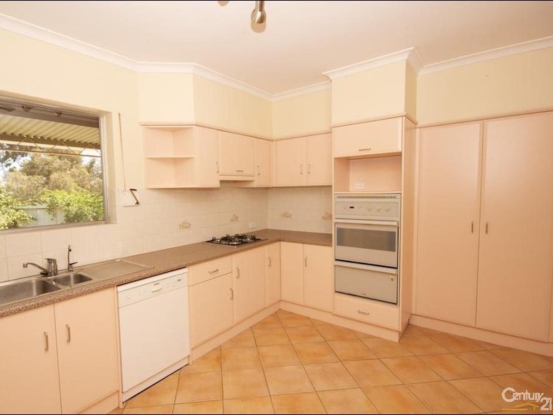 26 Condada Drive, Banksia Park SA 5091