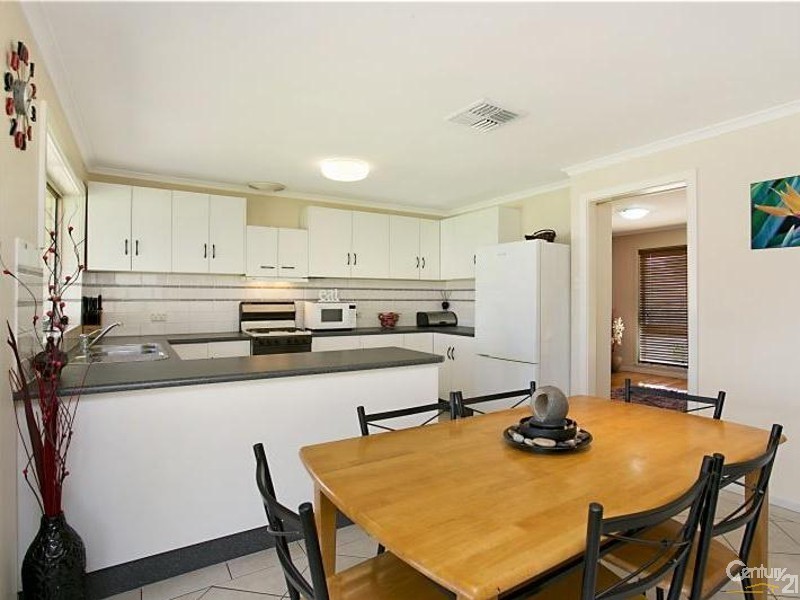 45 Landal Boulevard, Redwood Park SA 5097