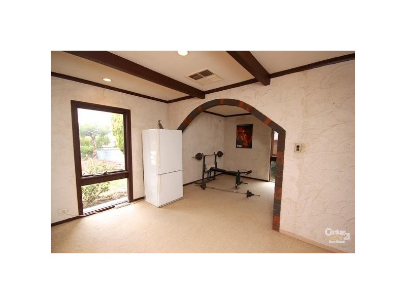 1 Naturi Court, Ridgehaven SA 5097