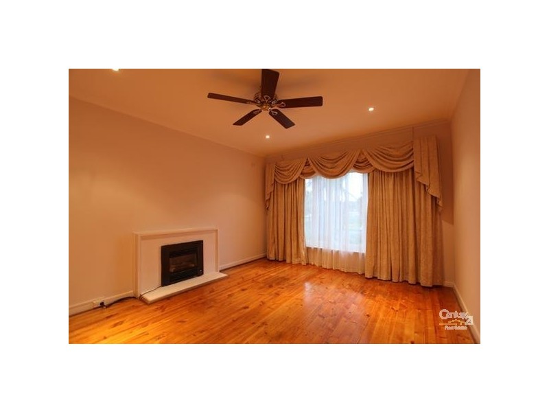 16 Claire Street, Ridgehaven SA 5097