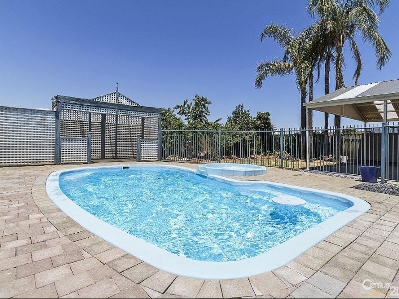 16  Osborne Avenue, Salisbury Plain SA 5109