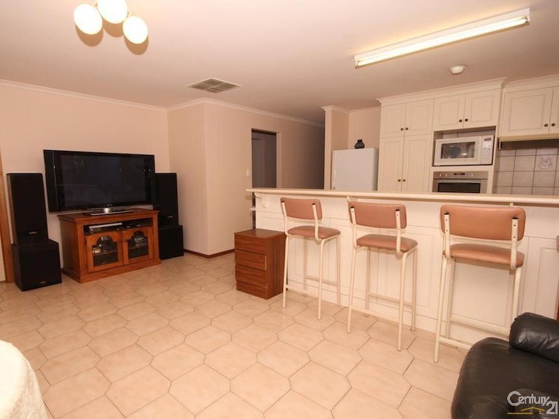 24 Rotz Court, Golden Grove SA 5125