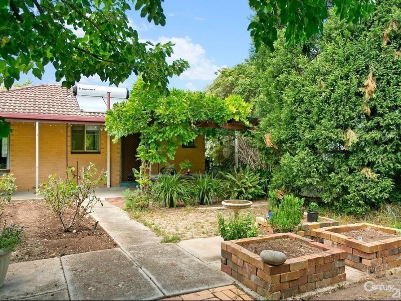 2 Hazel Grove, Ridgehaven SA 5097